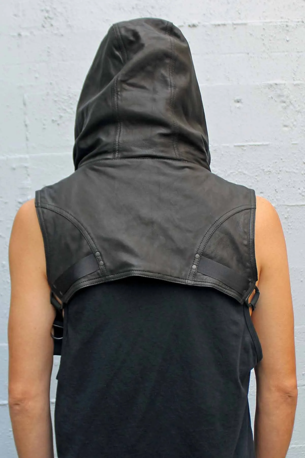 5D x Crisiswear Wasteland Hood - Leather