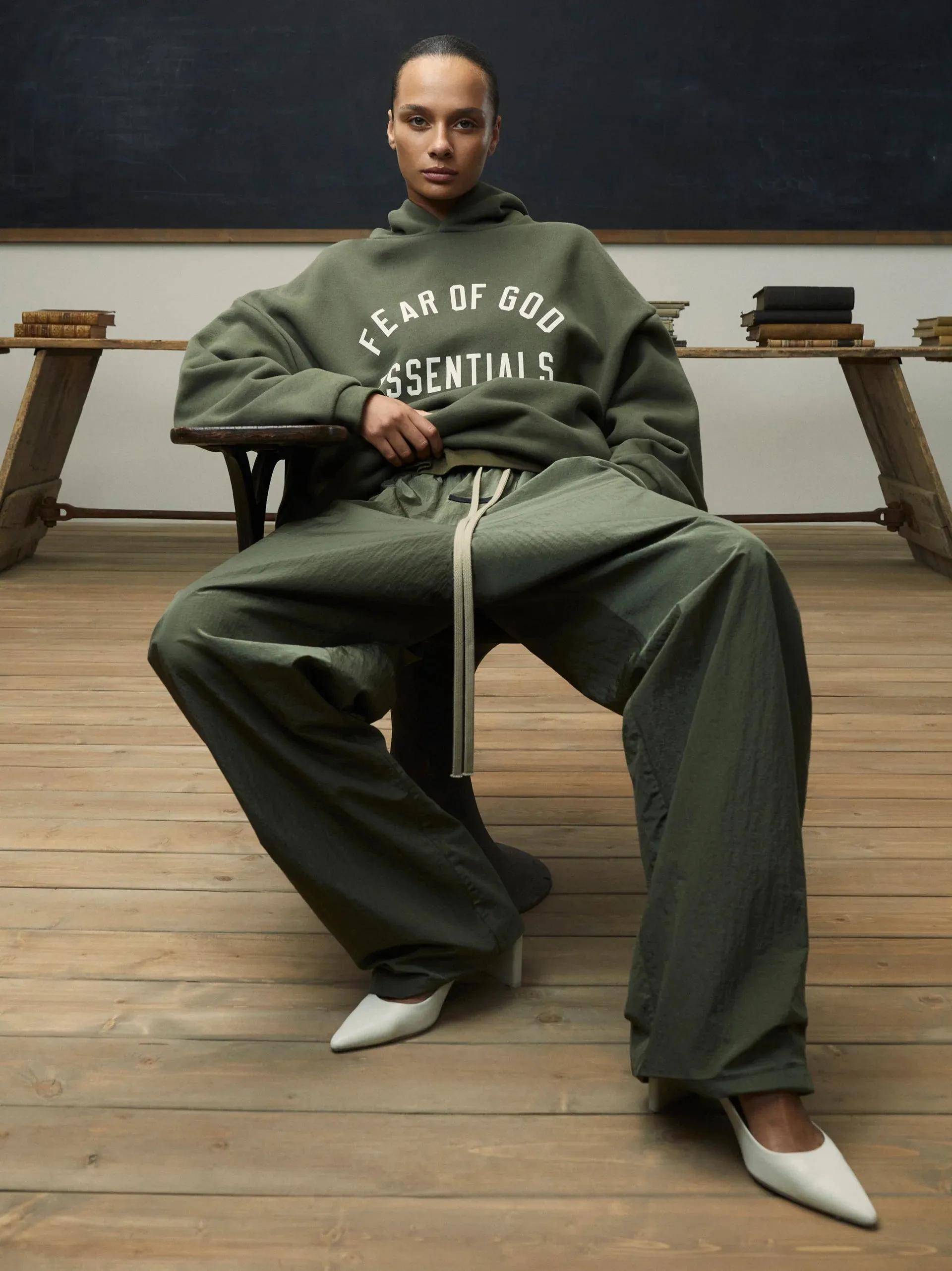 ESSENTIALS - Fleece Hoodie Military