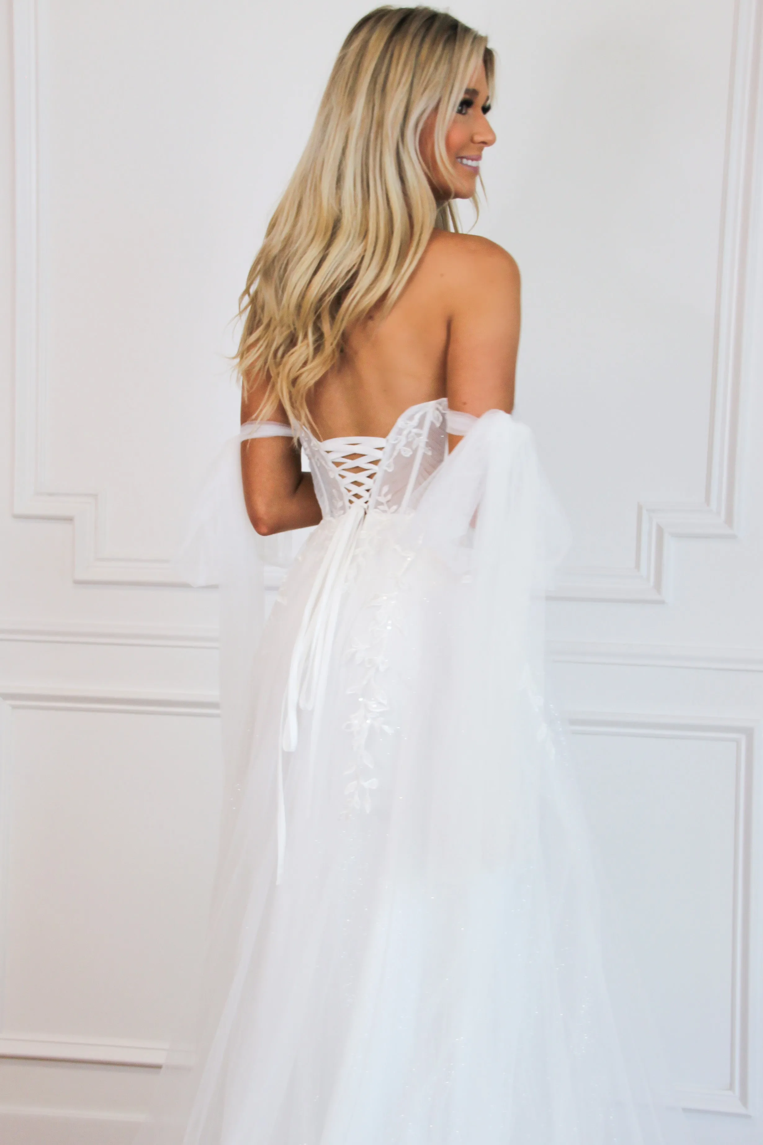 Reina Bustier Tulle Slit Wedding Dress: Off White