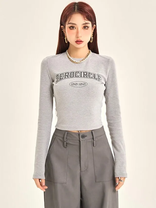 ZEROCIRCLE Graphic Letter Print Long Sleeve Cropped Top