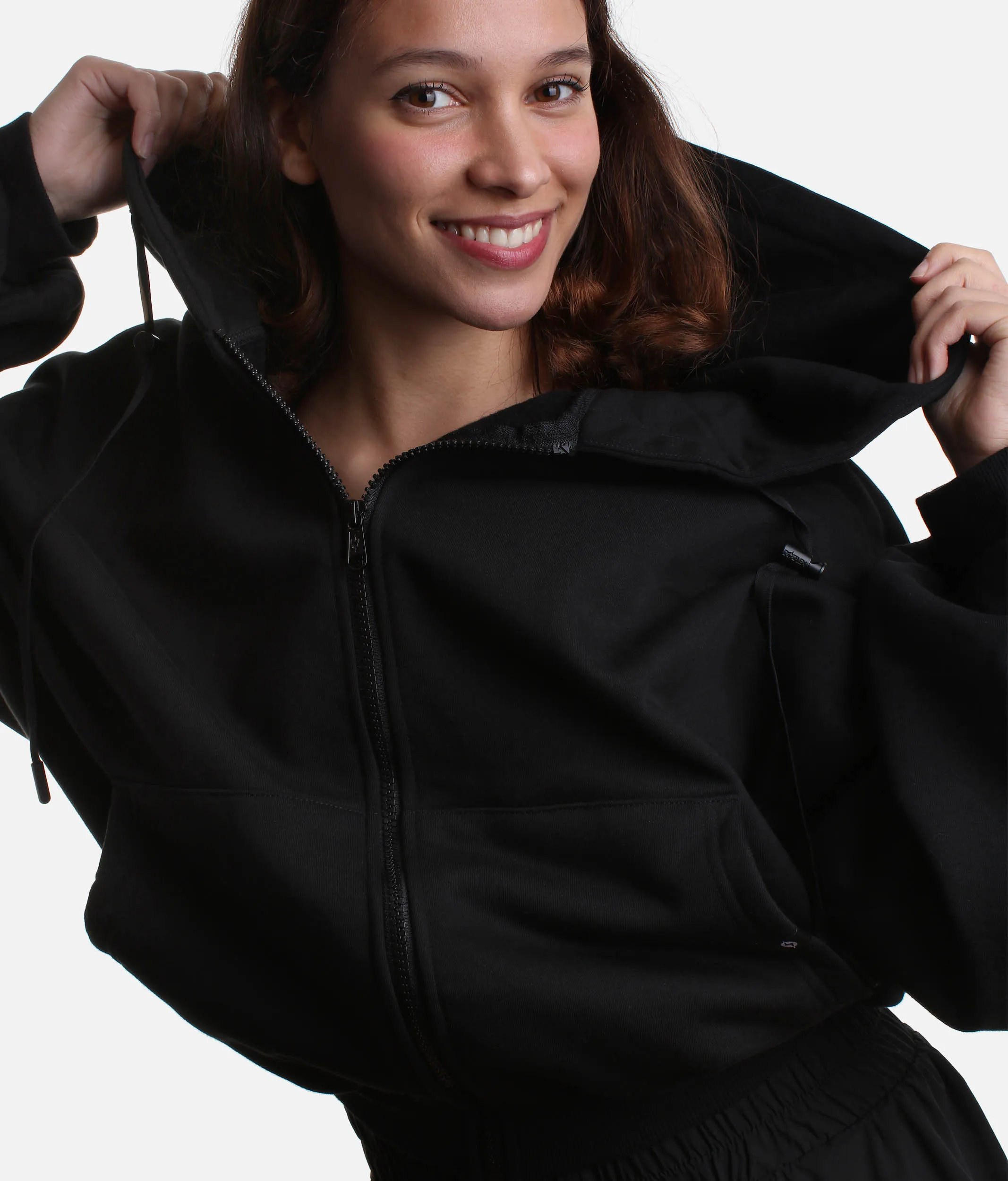 ZIP CLOUD HOODIE in Black - The Timeless Cozy Essential